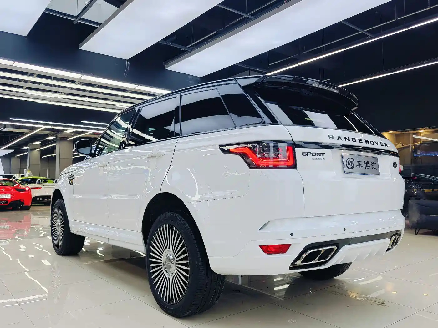 Land Rover Range Rover Sport фото 7