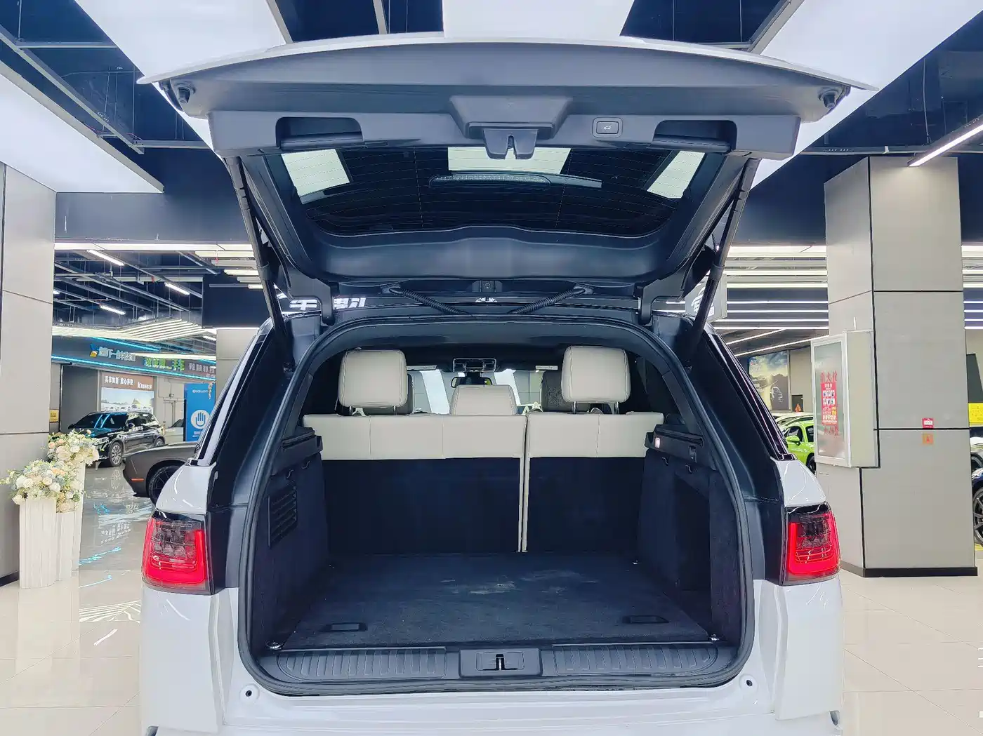 Land Rover Range Rover Sport фото 21