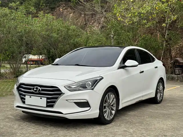 HYUNDAI NAME PICTURE