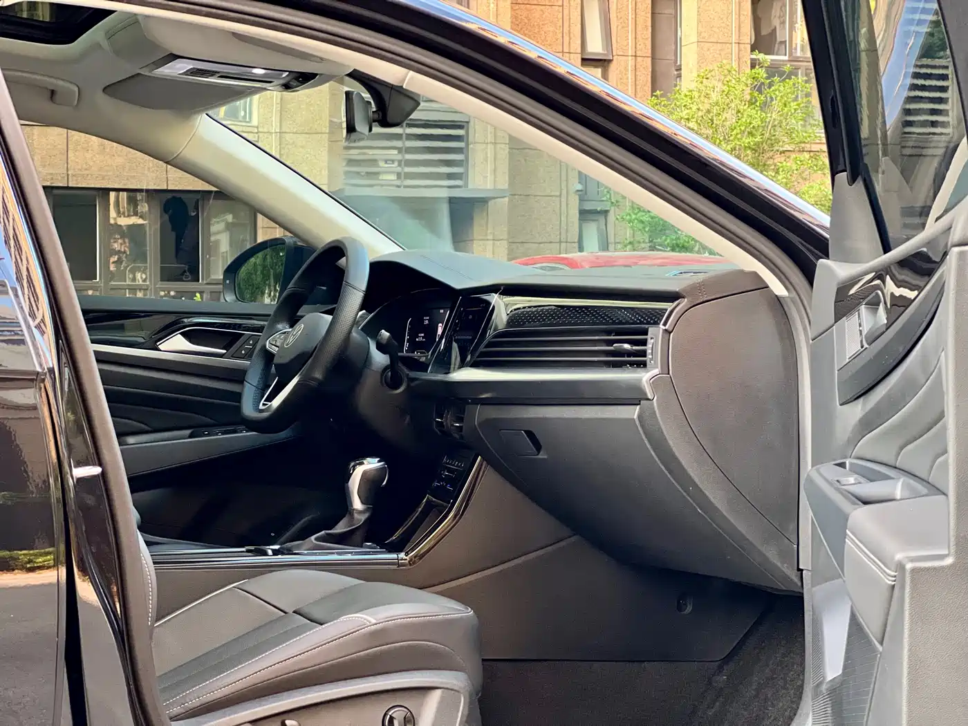 Volkswagen Passat 2023 Facelift 330TSI Starlight Elite Edition фото 15