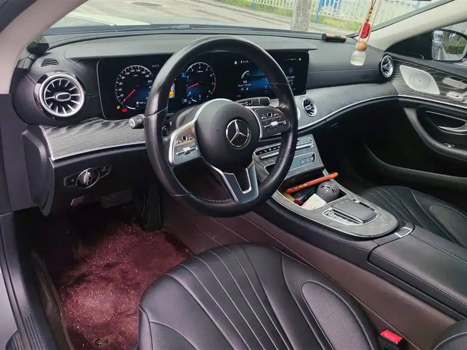 MERCEDES-BENZ CLS