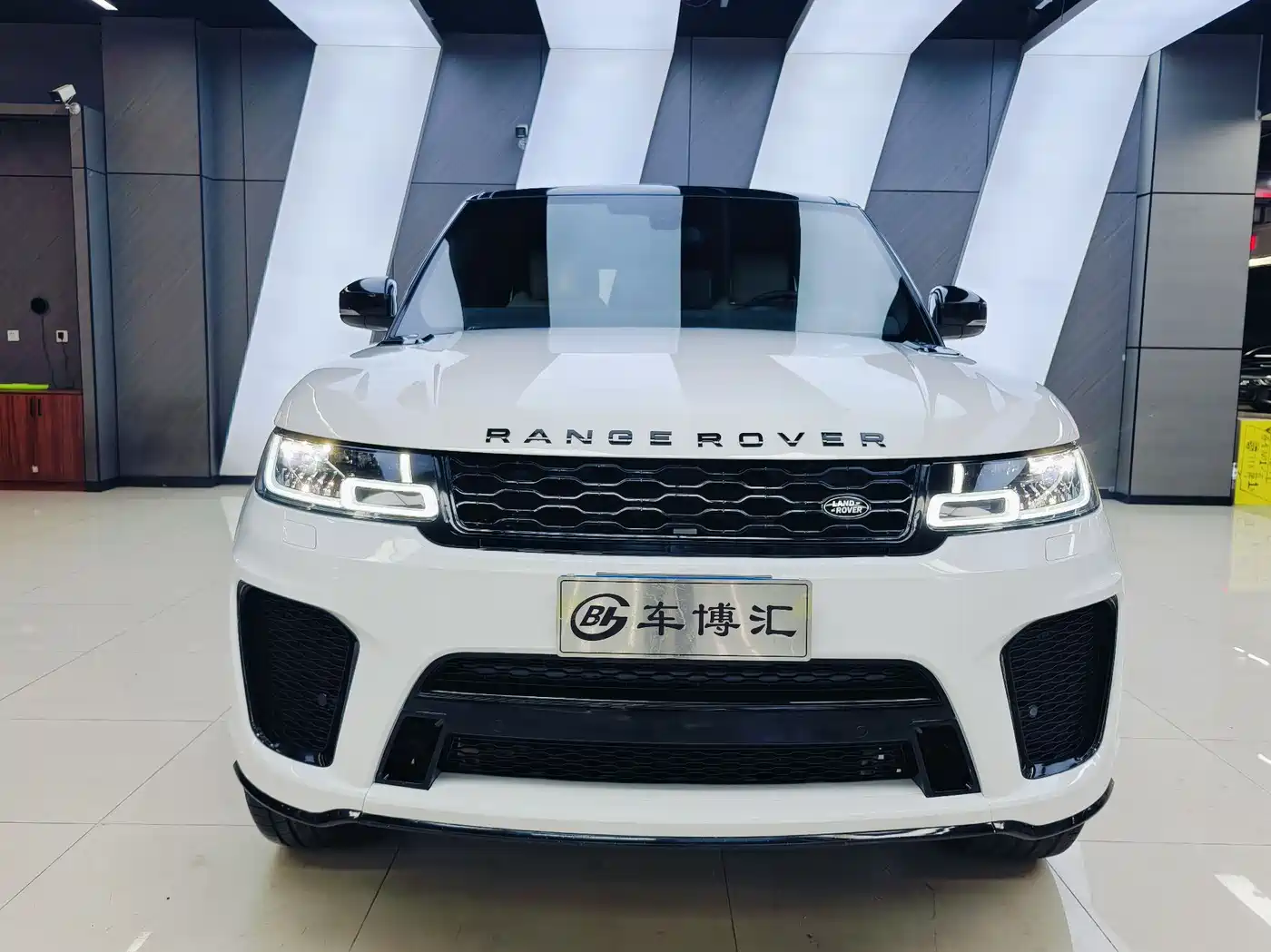 Land Rover Range Rover Sport фото 2