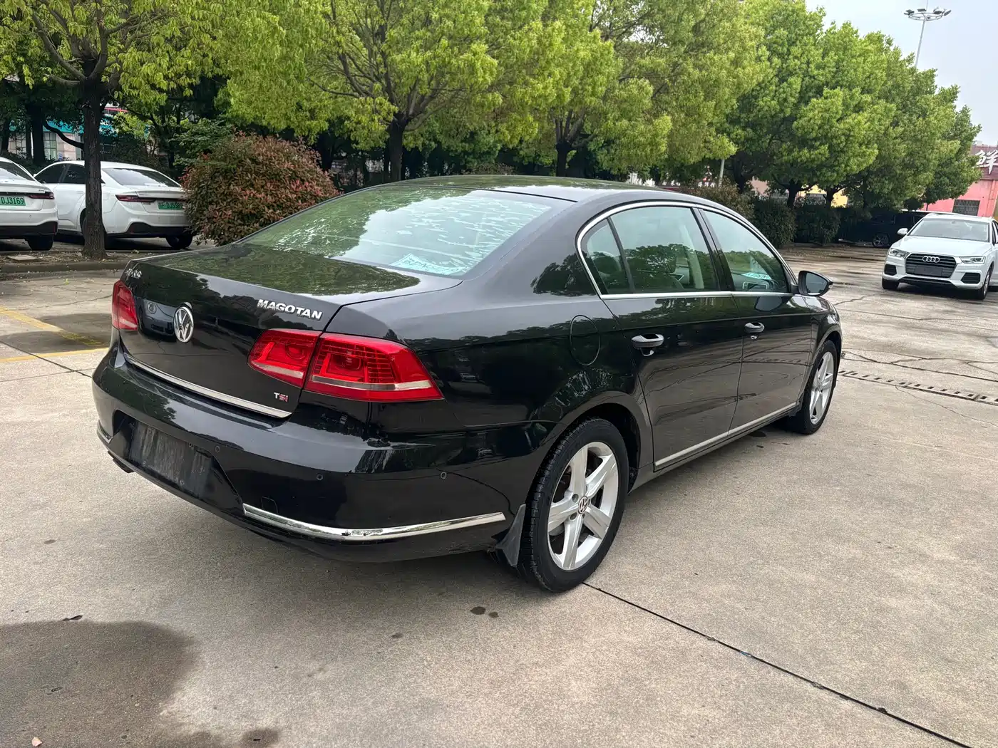 Volkswagen Magotan 2015 Facelift 1.8TSI Premium фото 6