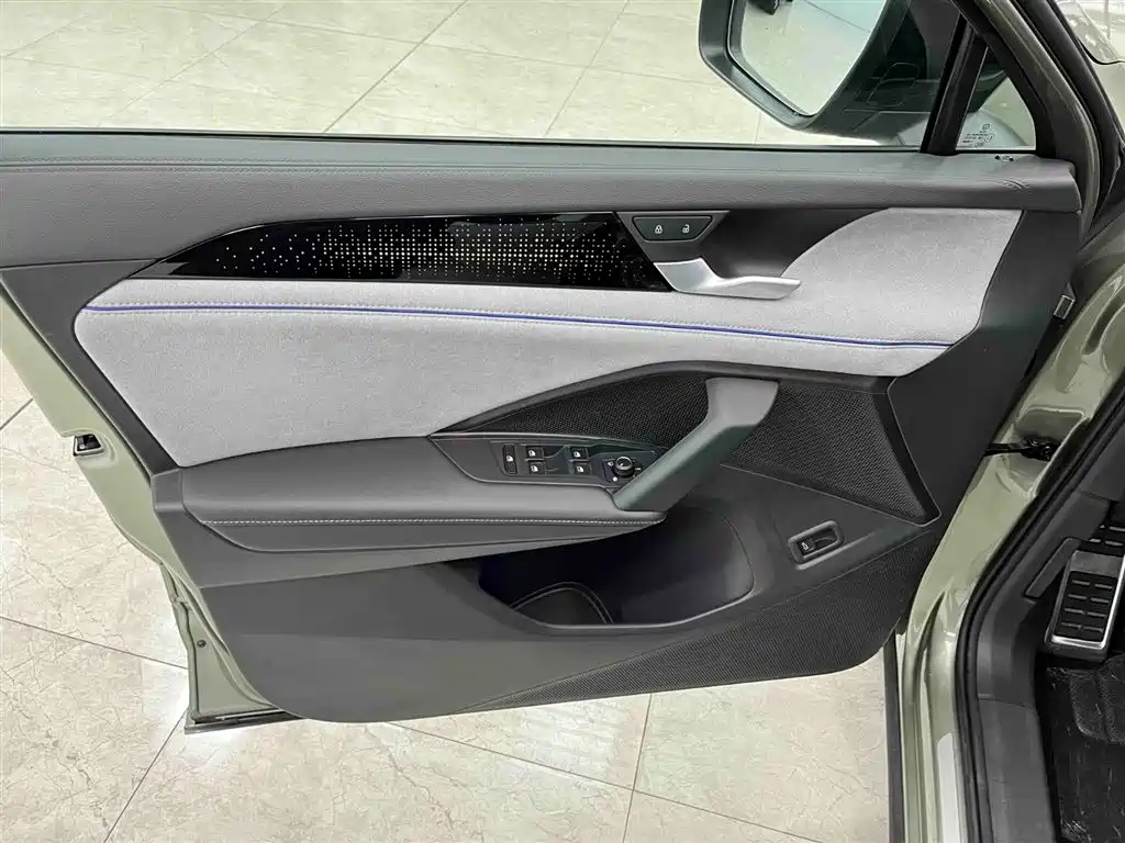 Volkswagen Tayron 2025 Model Tayron L 380TSI 4WD Luxury Easy Package фото 10
