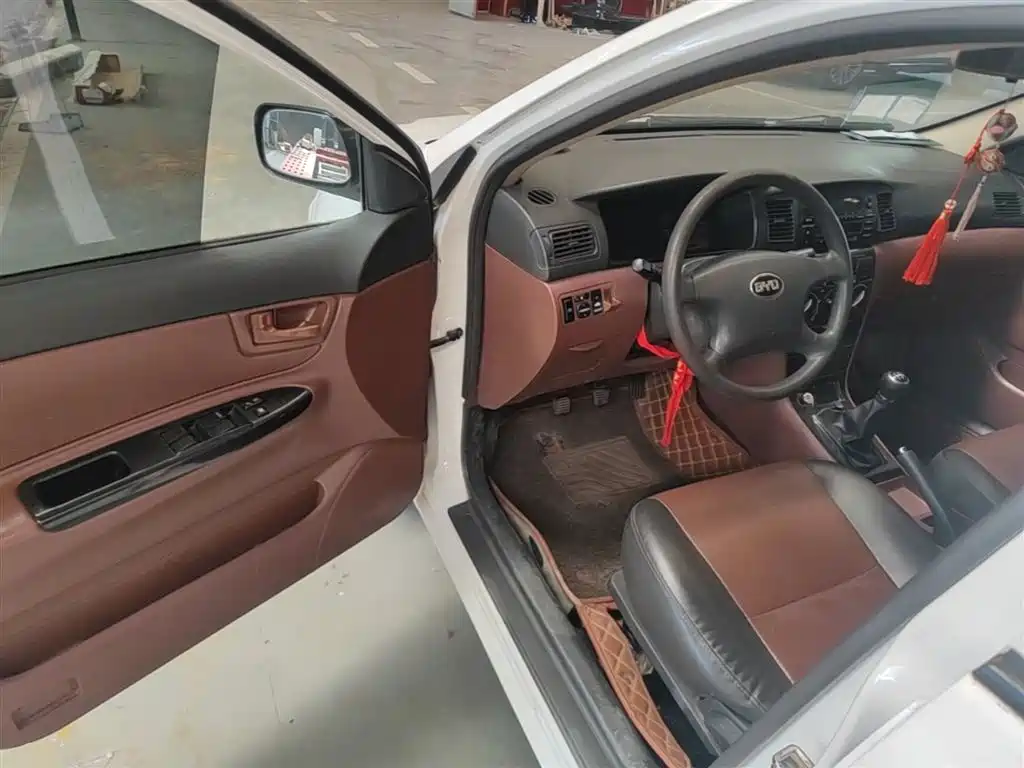 BYD F3 2012 Energy-saving Edition 1.5L Manual Comfort фото 12