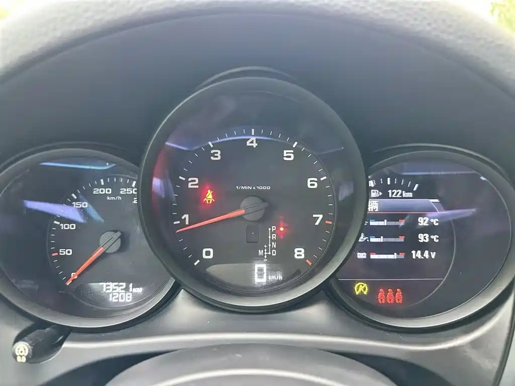 Porsche Macan 2018 Macan 2.0T фото 11