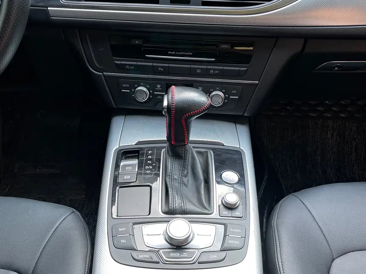 Audi A6L 2014 TFSI Comfort фото 17