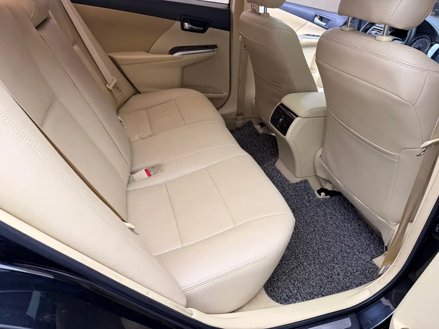 Toyota Camry 2015 2.0E Elite Edition фото 15