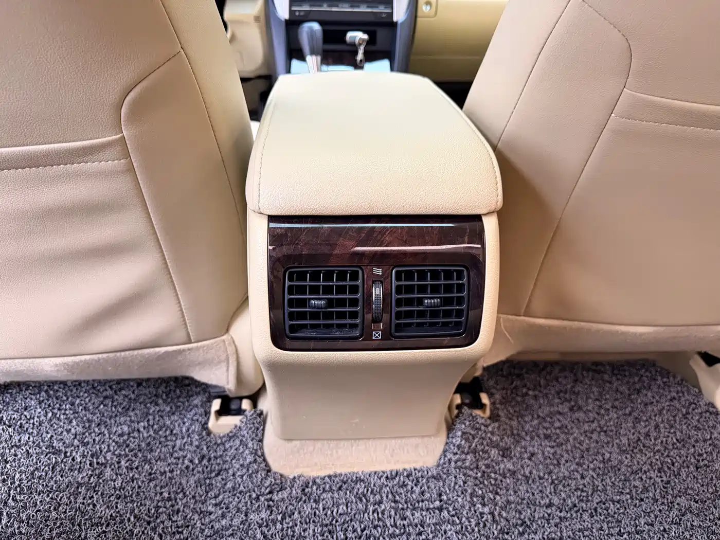 Toyota Camry 2015 2.0E Elite Edition фото 14