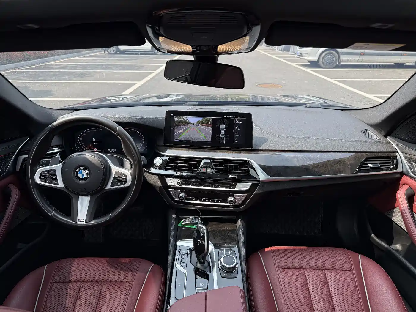 BMW 5 Series 2022 530Li Leading M Sport Package фото 9
