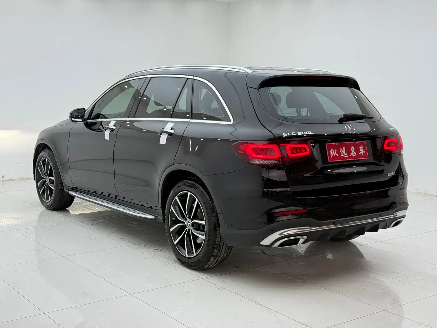 MERCEDES-BENZ GLC
