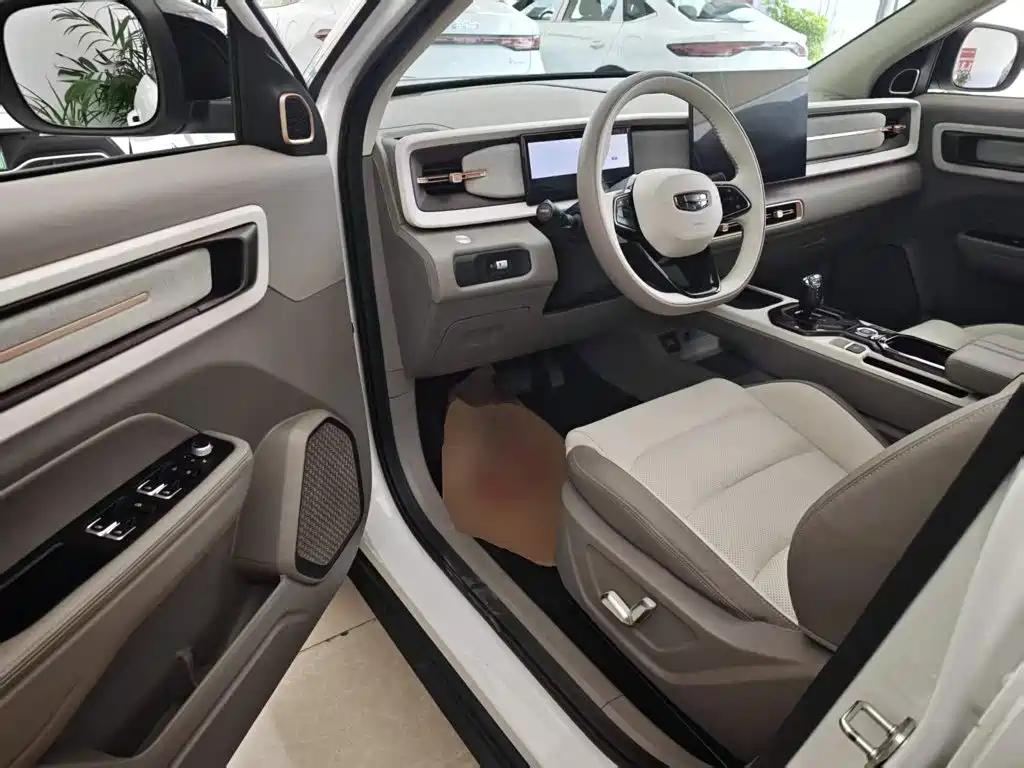 Geely ICON 2025 2026 Chocolate 1.5TD Pure Edition
