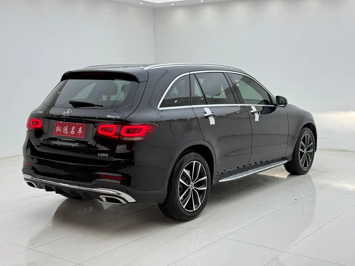 MERCEDES-BENZ GLC