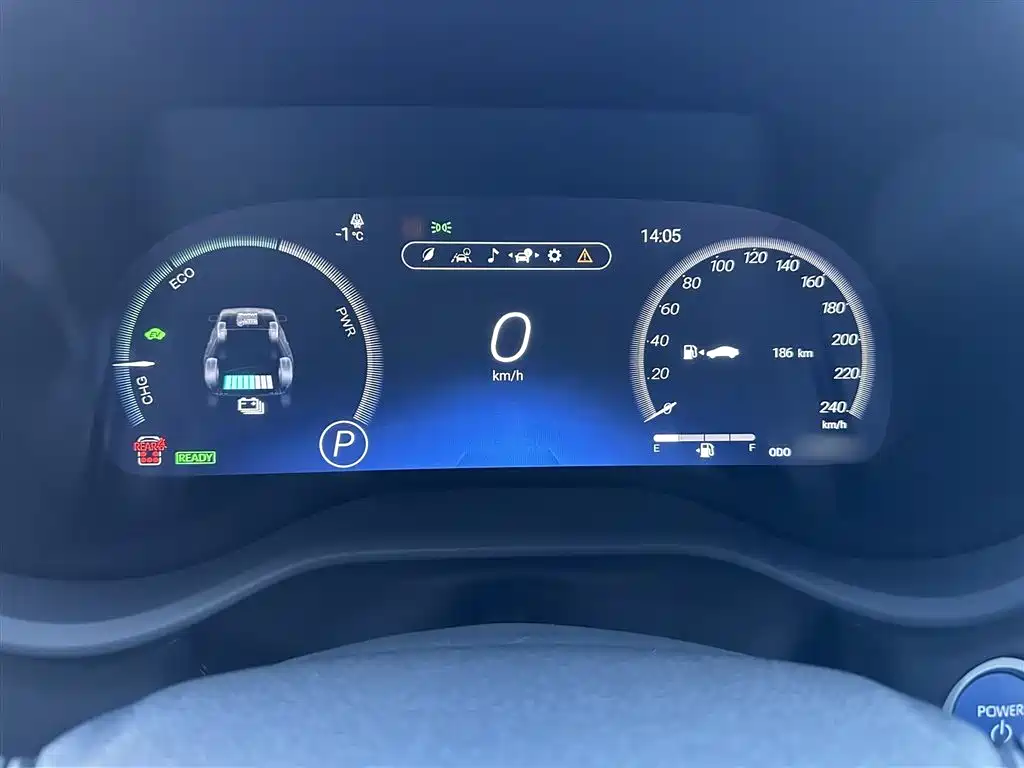Toyota Sienna 2023 2.5L Hybrid Ultimate Edition фото 14