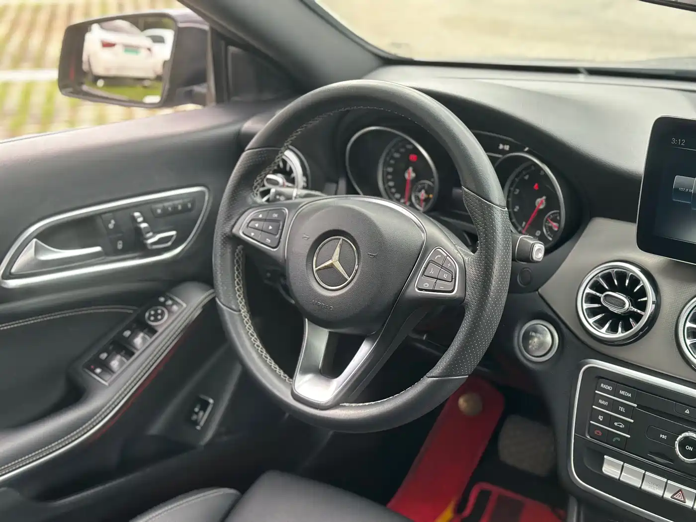 Mercedes-Benz CLA (Import) 2017 Facelift CLA 200 Style фото 16