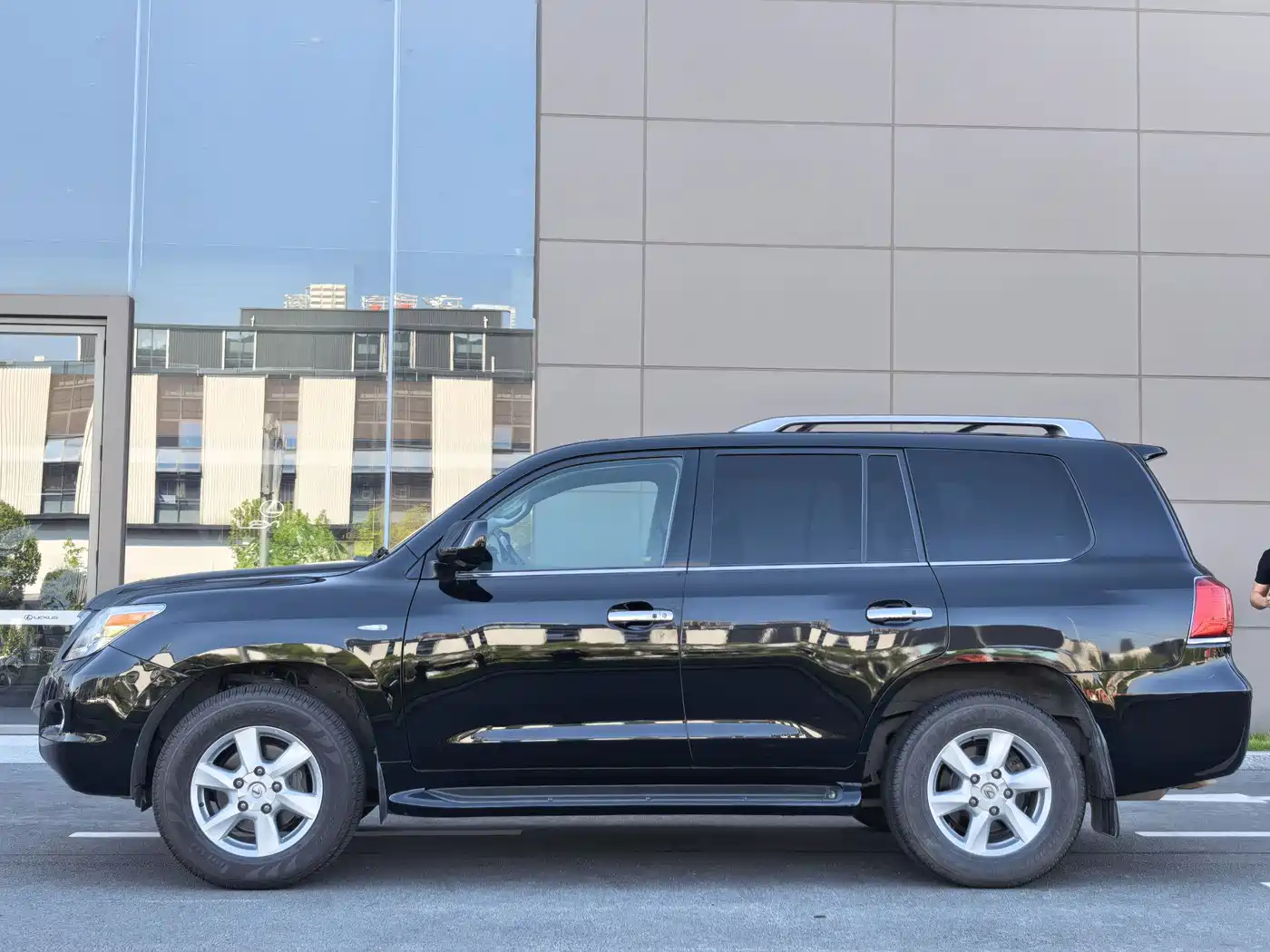 Lexus LX 2011 2012 Model 570