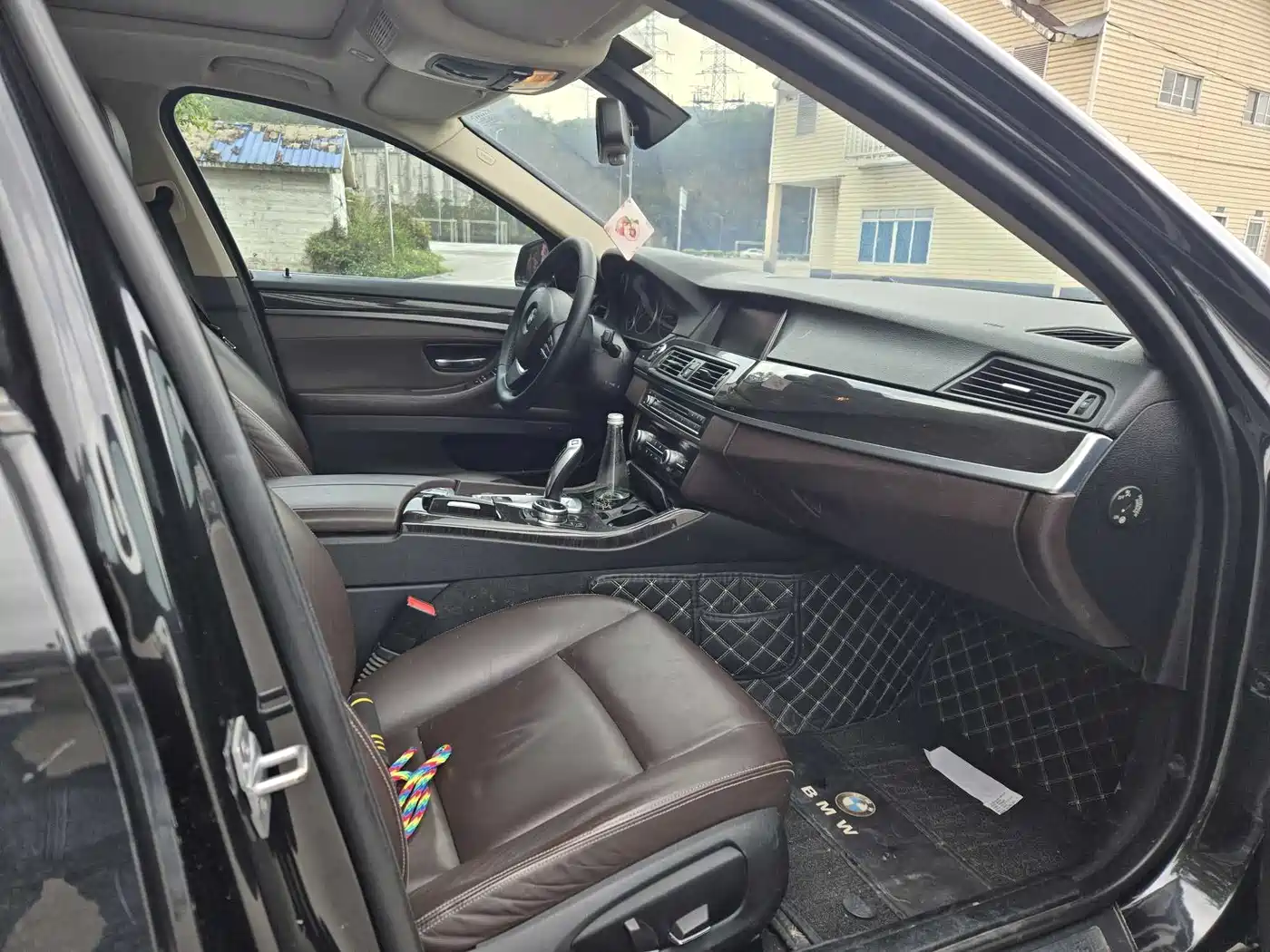 Photo 6 - BMW 5 Series