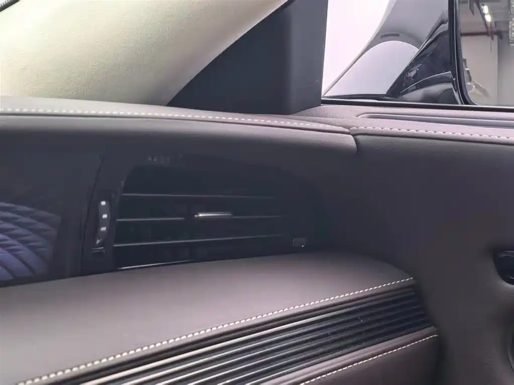 Lexus LS 2020 500h Excellence (China V) фото 9