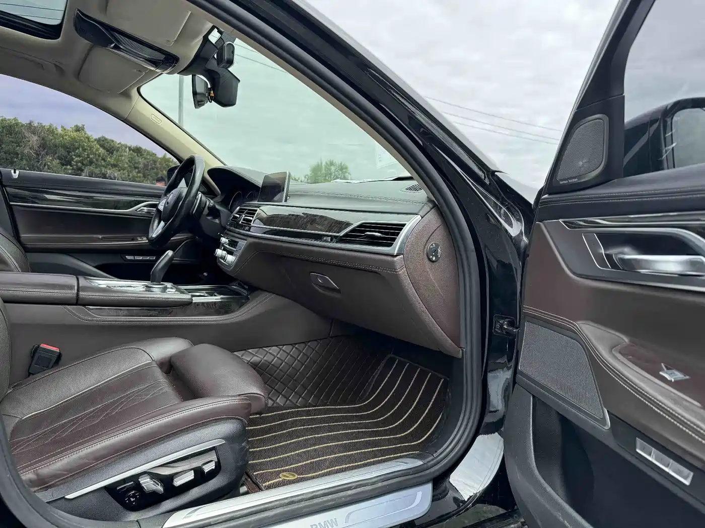 BMW 7 Series 2016 730Li Luxury фото 6
