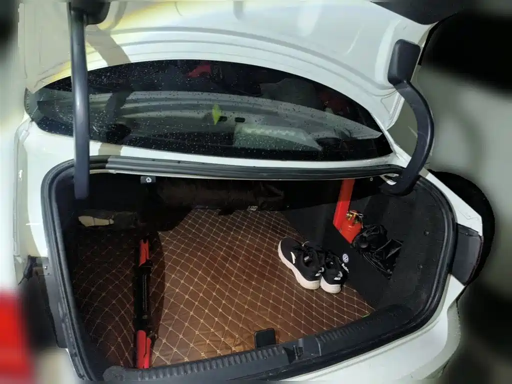Volkswagen Sagitar 2018 280TSI DSG Spark Edition фото 20