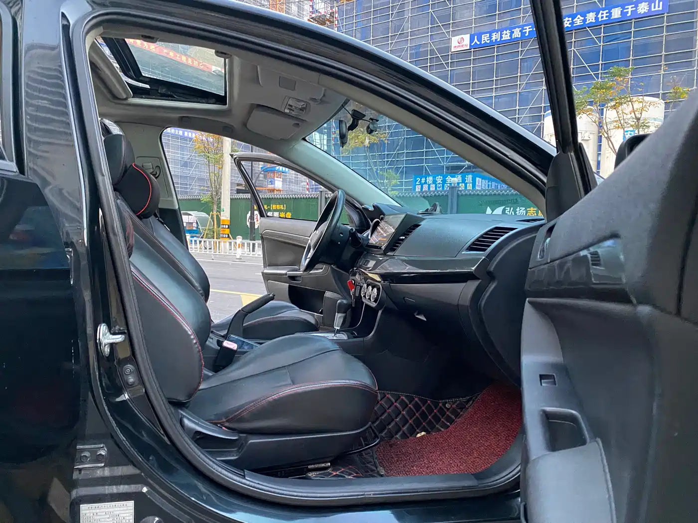 Mitsubishi Lancer EX 2013 ZhiShang Edition 1.8L CVT Luxury фото 12