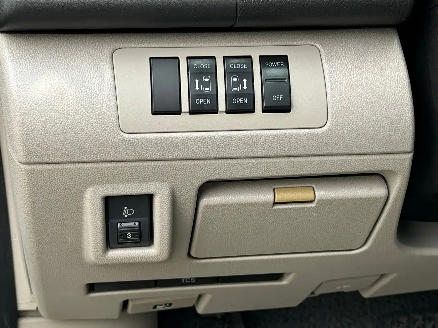 Mazda 8 2011 2011 2.3L Ultimate