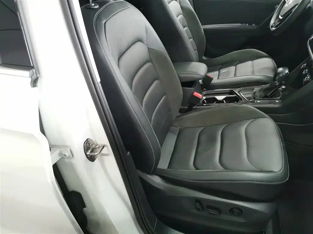 Volkswagen Tiguan L 2019 Facelift 330TSI Auto 2WD Panorama Comfort China VI фото 25
