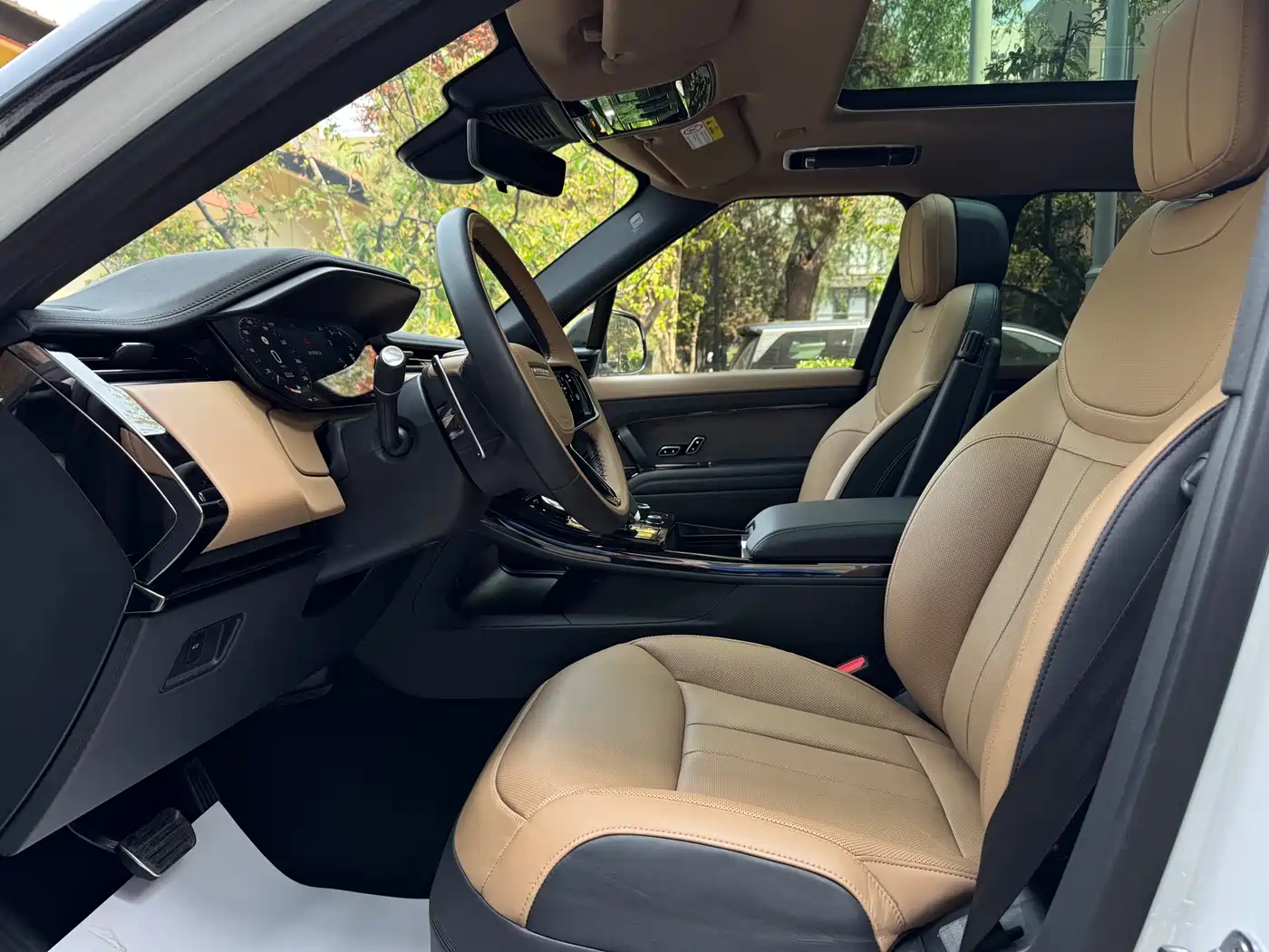 Land Rover Range Rover Sport 2023 400PS Dynamic SE фото 10