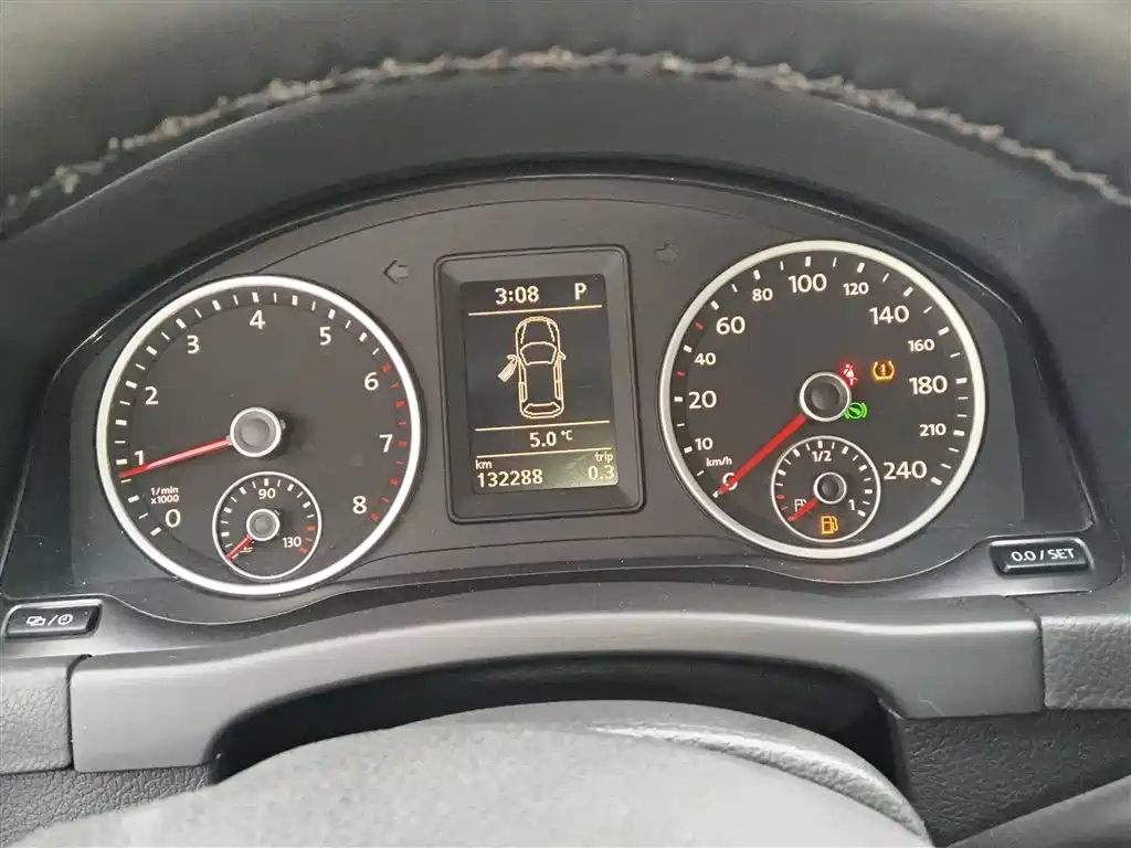 Volkswagen Tiguan 2015 1.8TSI Automatic 2WD Trendline фото 8