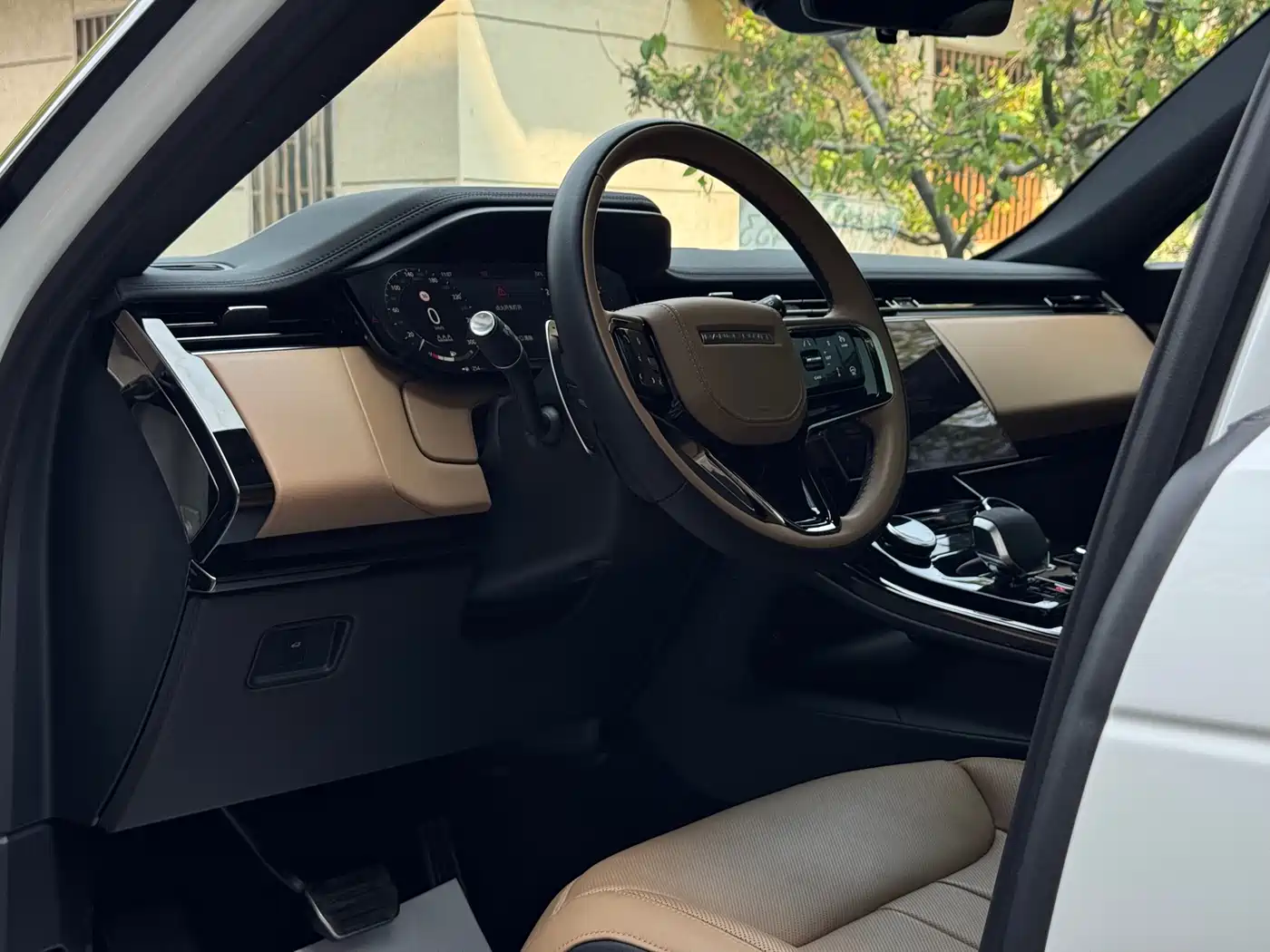 Land Rover Range Rover Sport 2023 400PS Dynamic SE фото 12