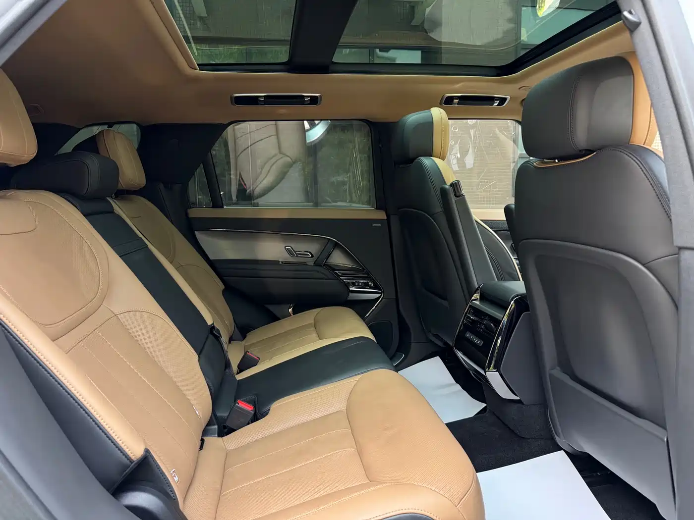 Land Rover Range Rover Sport 2023 400PS Dynamic SE фото 13
