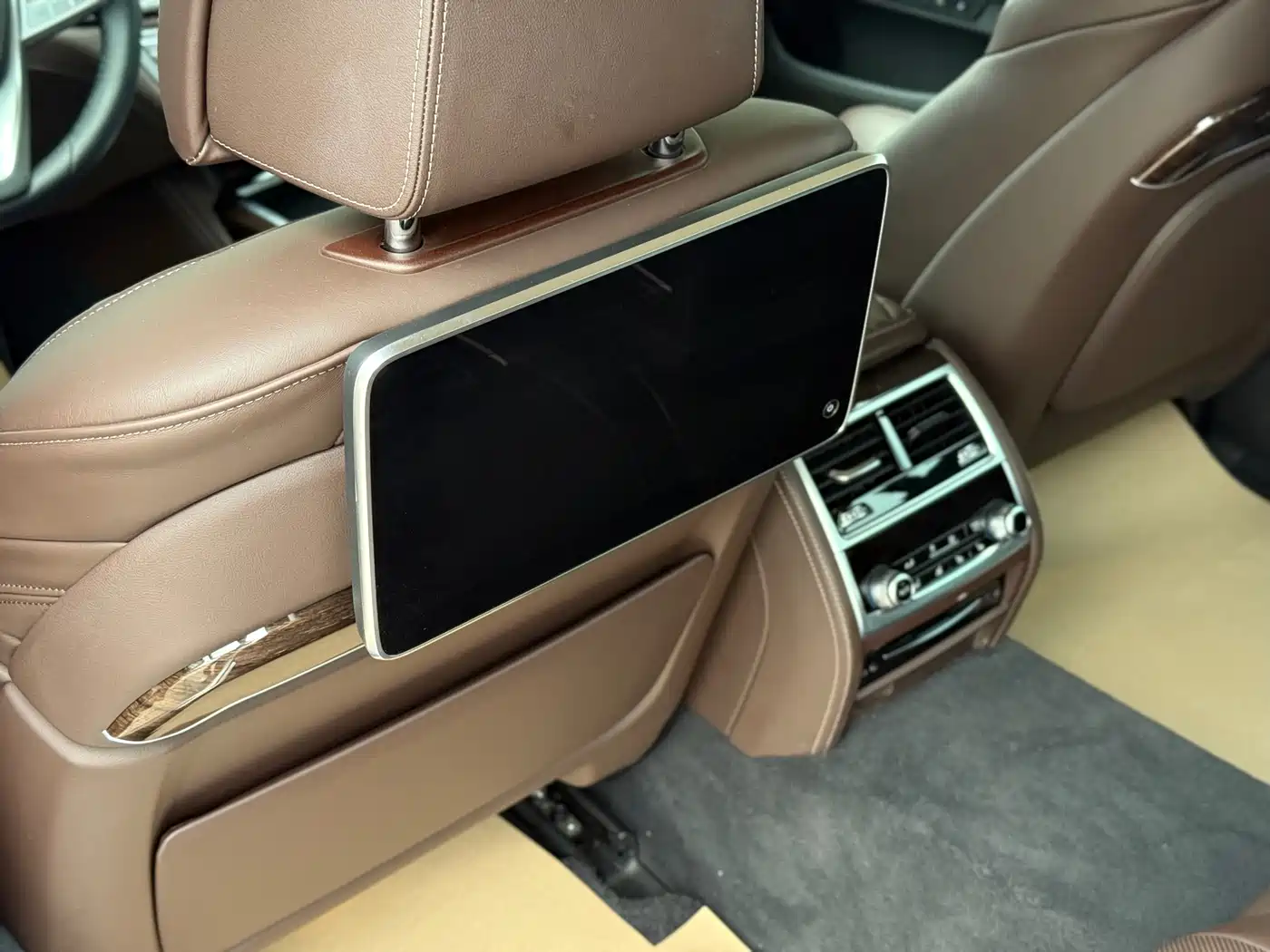 BMW 7 Series 2019 740Li Premium Luxury Package фото 12