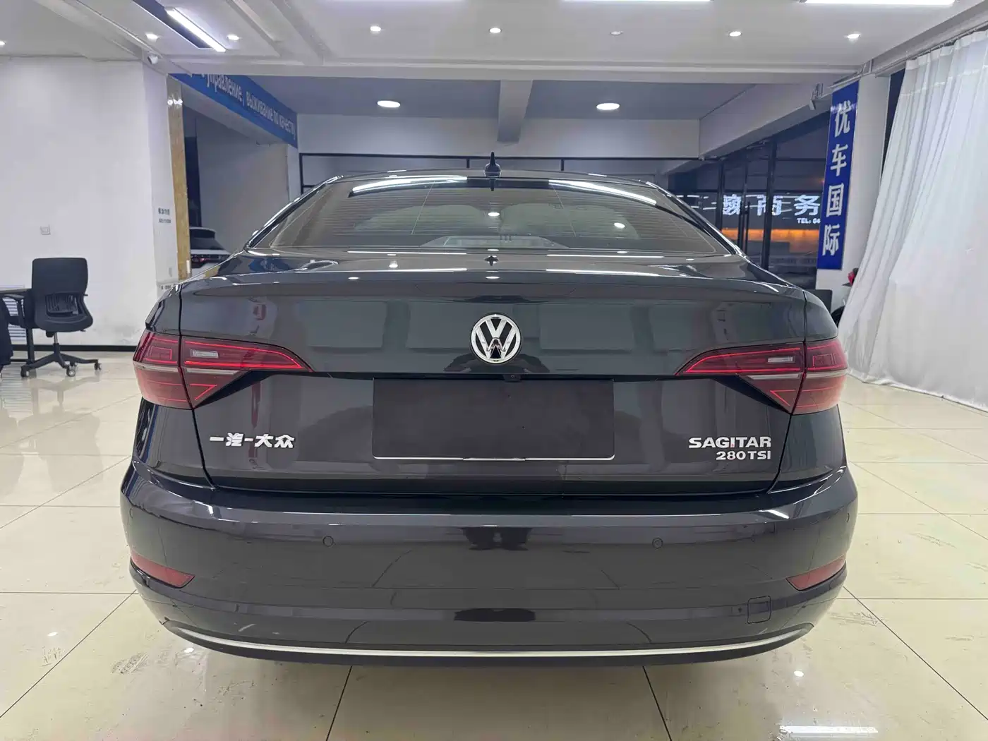 VOLKSWAGEN SAGITAR