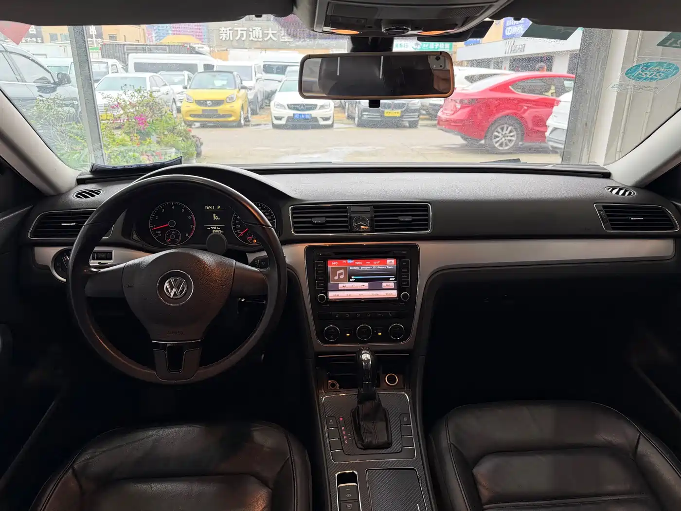 Volkswagen Passat 2014 1.8TSI DSG Luxury Edition фото 12