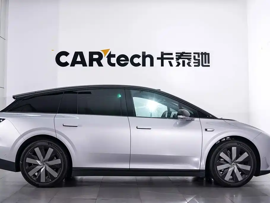 Li Auto i6 2025 2025 4WD Base Model
