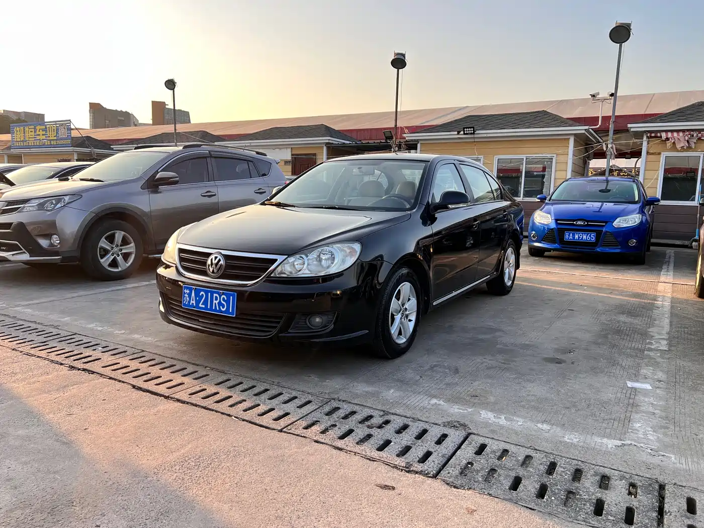 Volkswagen Lavida 2013 Classic 1.6L Manual Style Edition фото 3