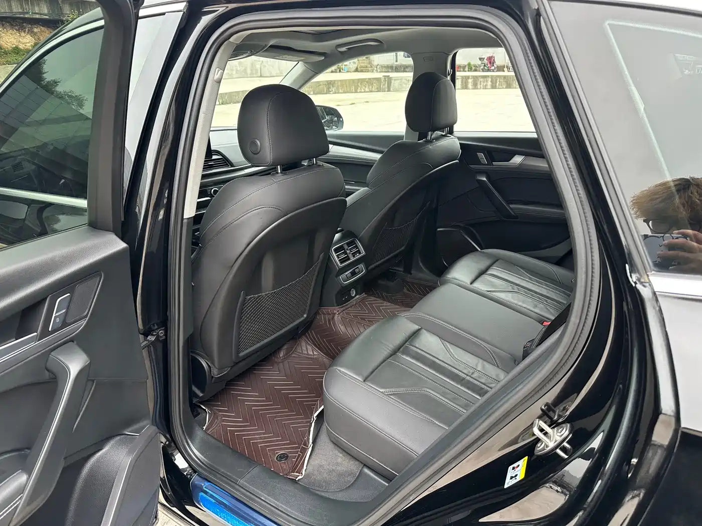 Audi Q5L 2024 Model 40 TFSI Luxury Dynamic фото 5