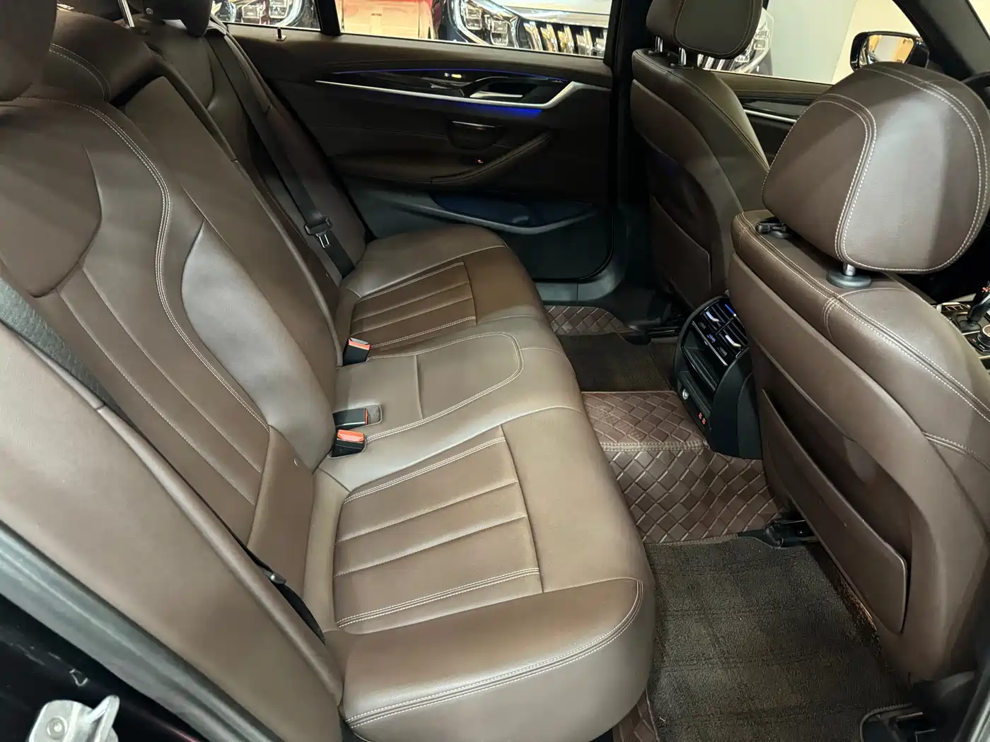BMW 5 Series 2018 525Li Luxury Package фото 9