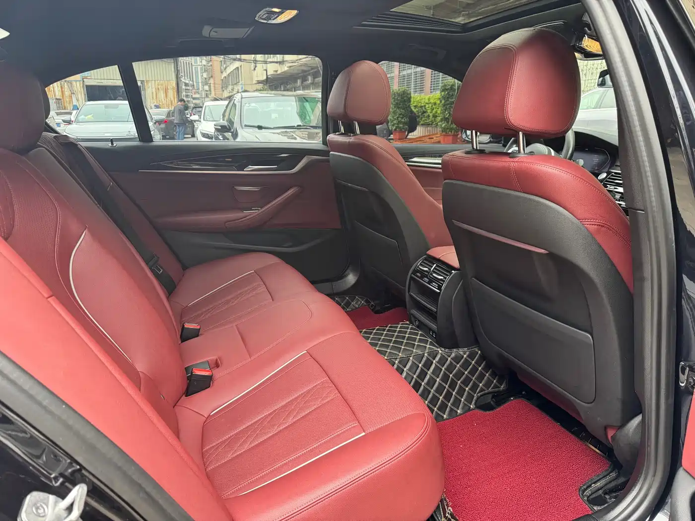 BMW 5 Series 2021 525Li M Sport Package фото 8