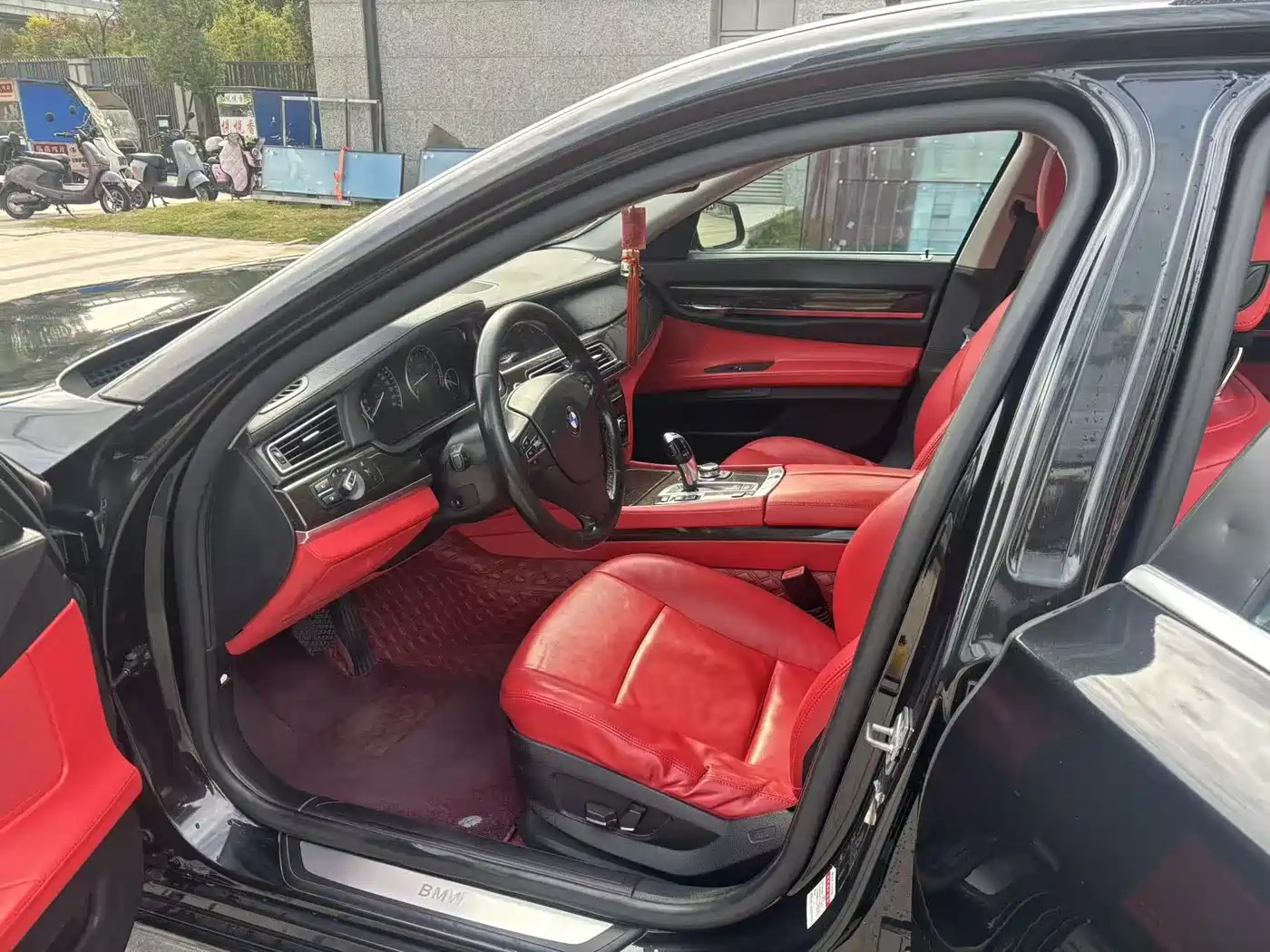 BMW 7 Series 2011 730Li Elegance фото 10