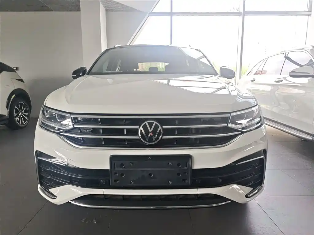 Volkswagen Tiguan X 2022 330TSI 2WD Flagship Edition фото 4