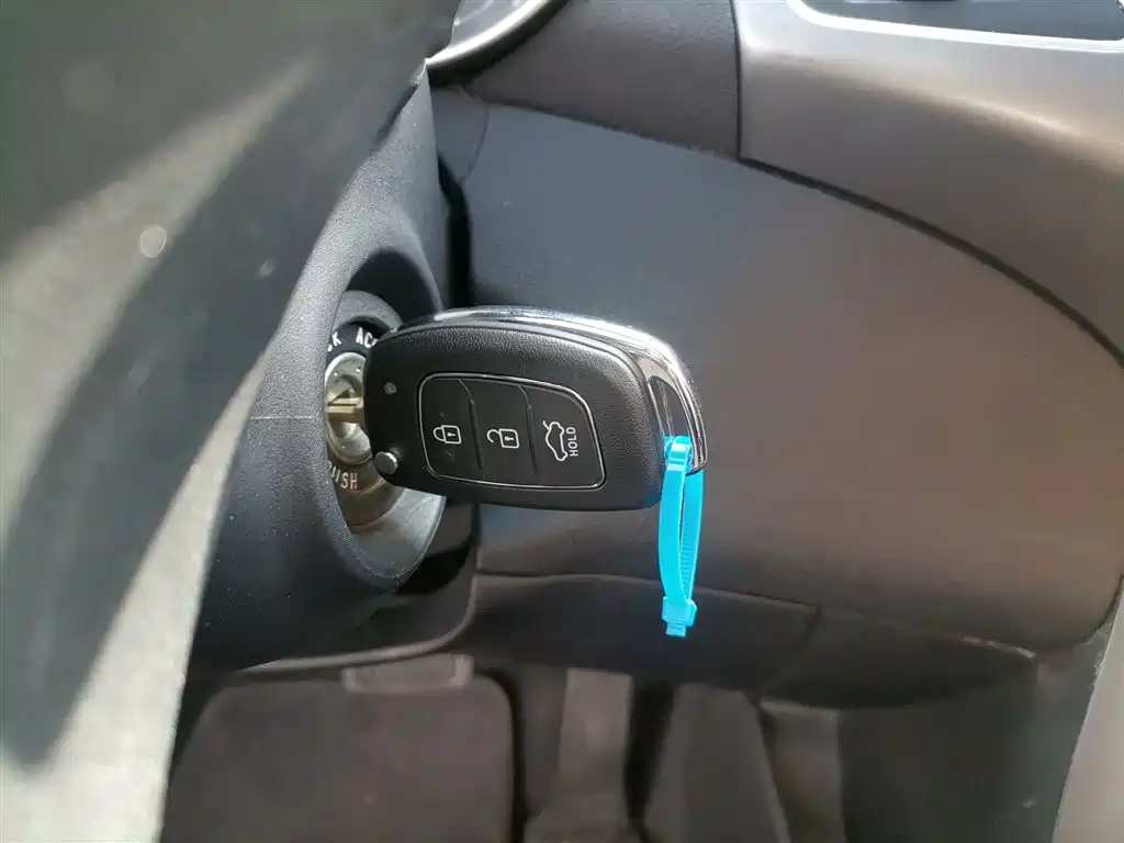 Hyundai Langdong 2016 1.6L Automatic Smart Edition фото 17
