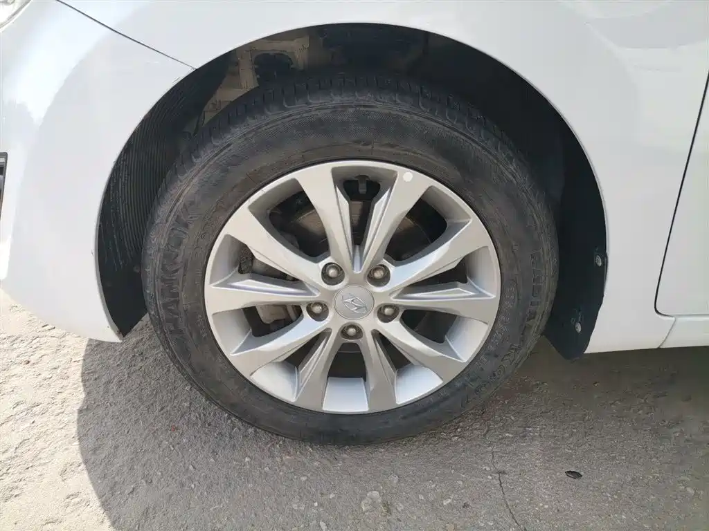 Hyundai Langdong 2016 1.6L Automatic Smart Edition фото 25