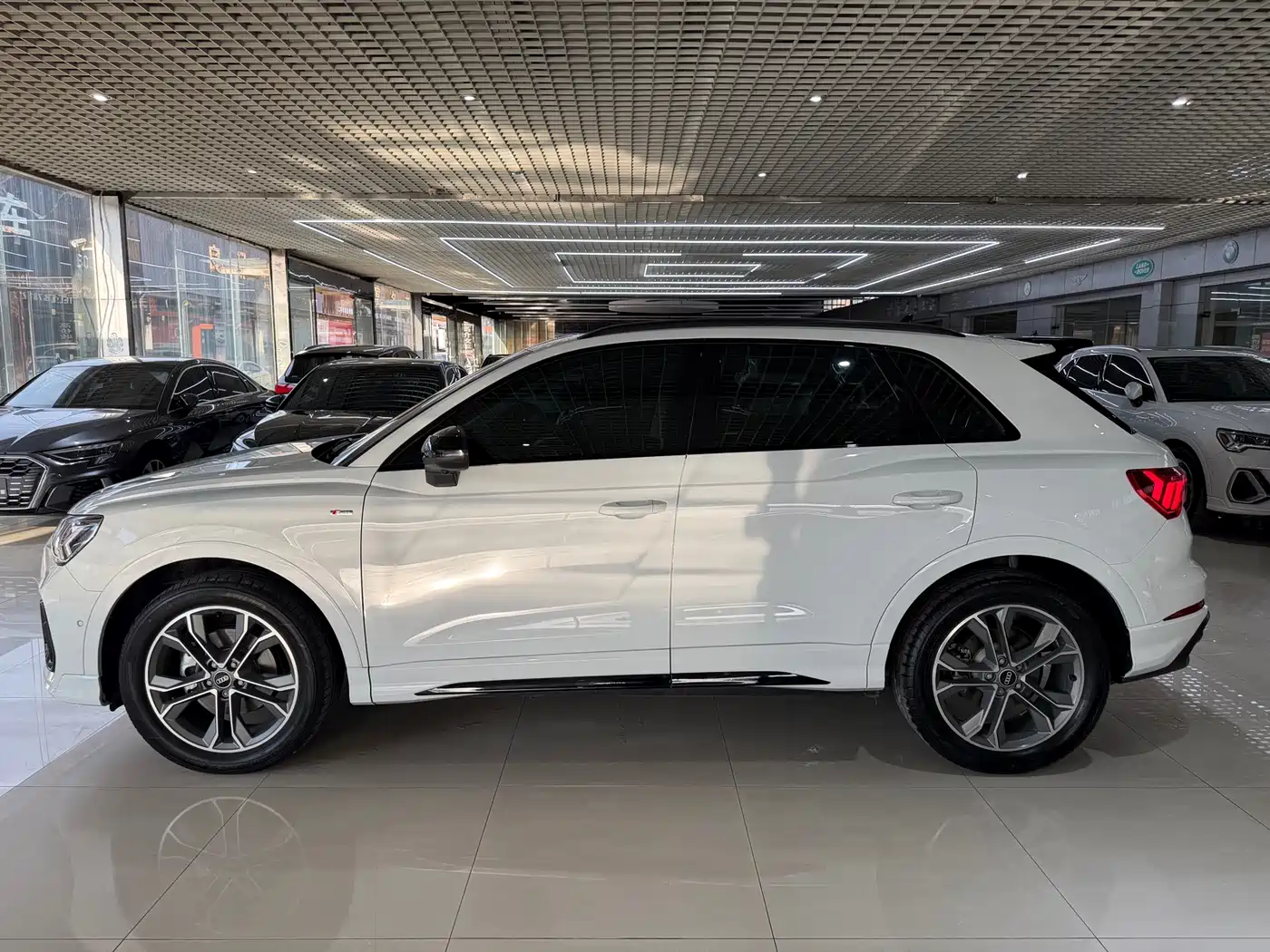 Audi Q3 2022 35 TFSI Fashion Dynamic фото 6