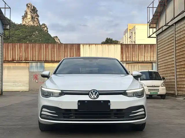 Volkswagen Golf 2023 Facelift 280TSI DSG Pro — фото 2