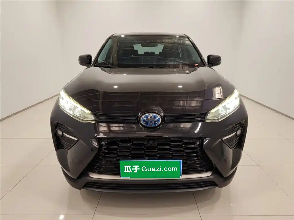 Toyota Wildlander 2022 Hybrid 2.5L E-CVT FWD Luxury PLUS Edition фото 3