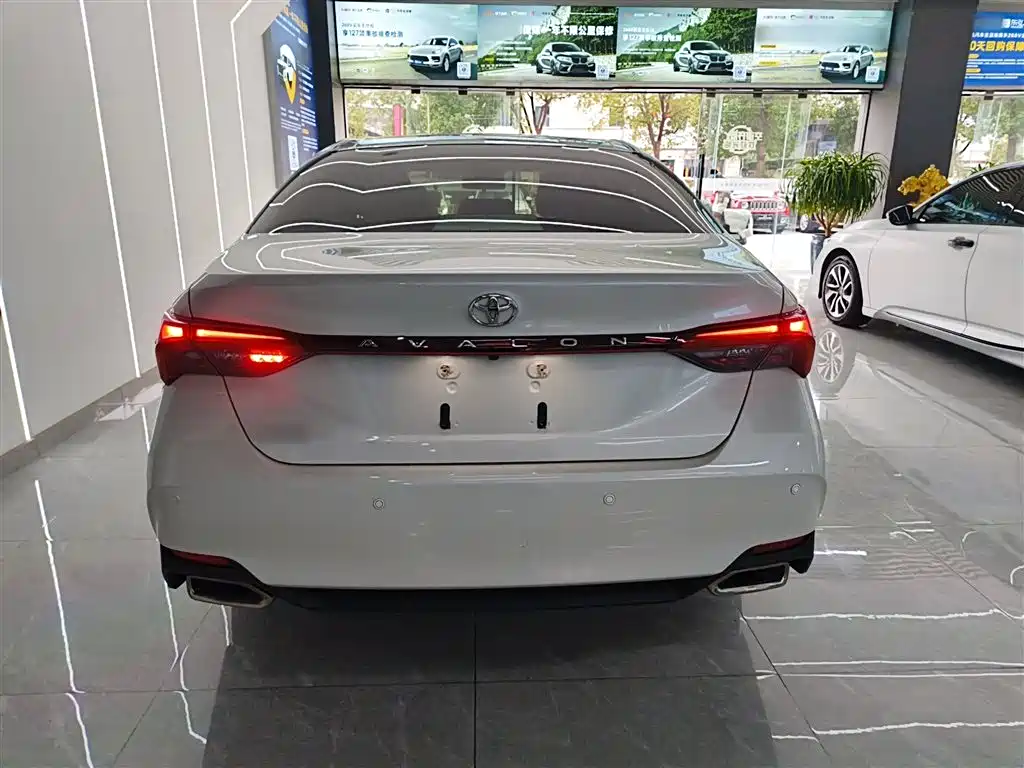 Toyota Avalon 2019 2.0L Luxury Edition (China VI) фото 4