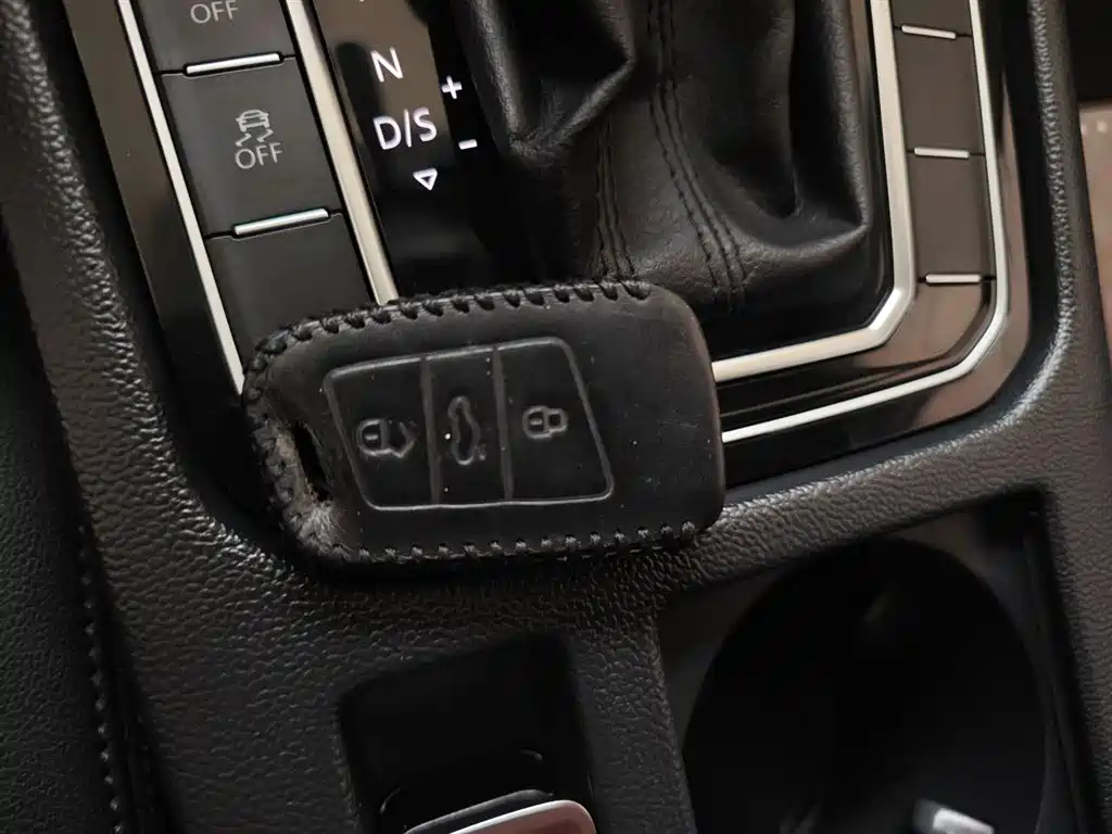 Volkswagen Magotan 2017 330TSI DSG Luxury фото 9