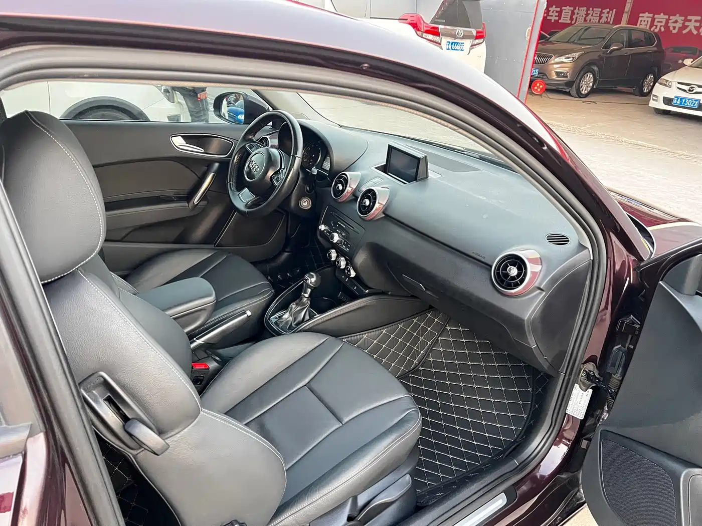 Audi A1 2014 30 TFSI Luxury фото 16
