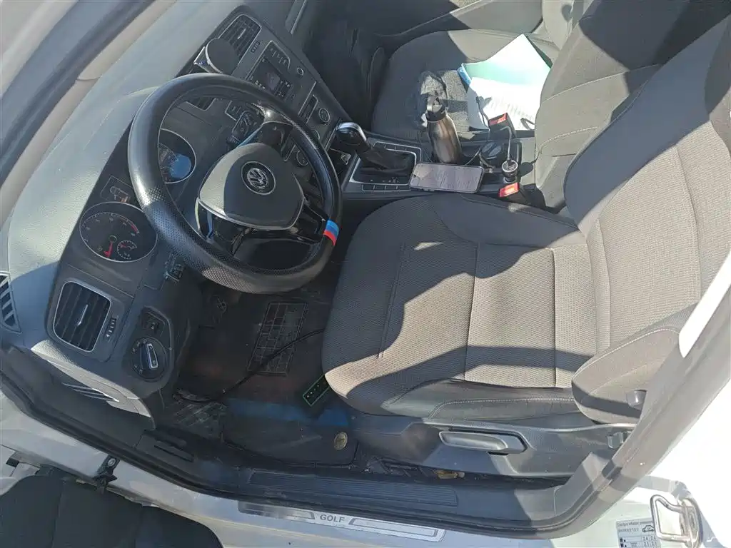 Volkswagen Golf 2016 230TSI Automatic Comfort фото 8